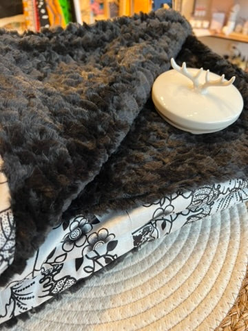 Fleurs noires - Grande Couverture Plaid