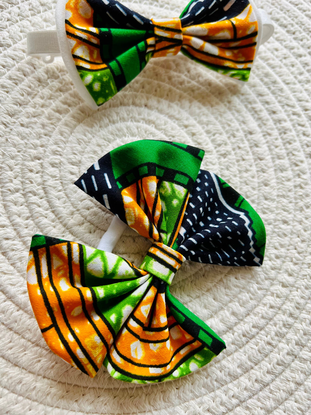 Stirnband oder Fliege